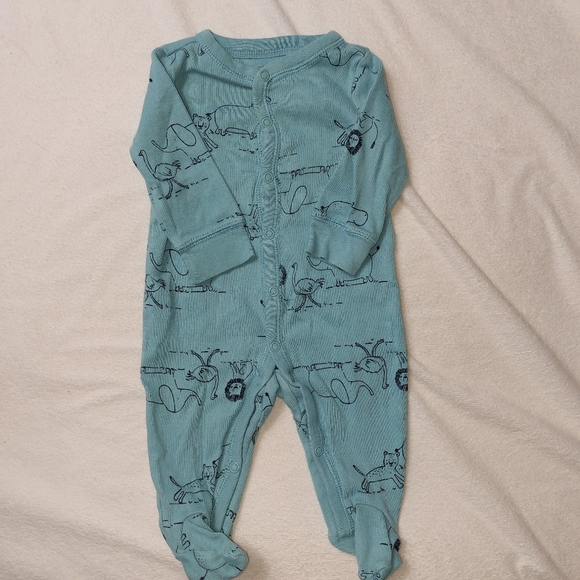5 pc. Boy's 3M Lot of Footed Sleepers - incl. Fleece Christmas Sleeper - Picture 8 of 16